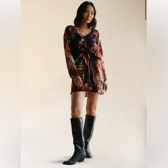 Safron midi dress - Picture 1 of 5